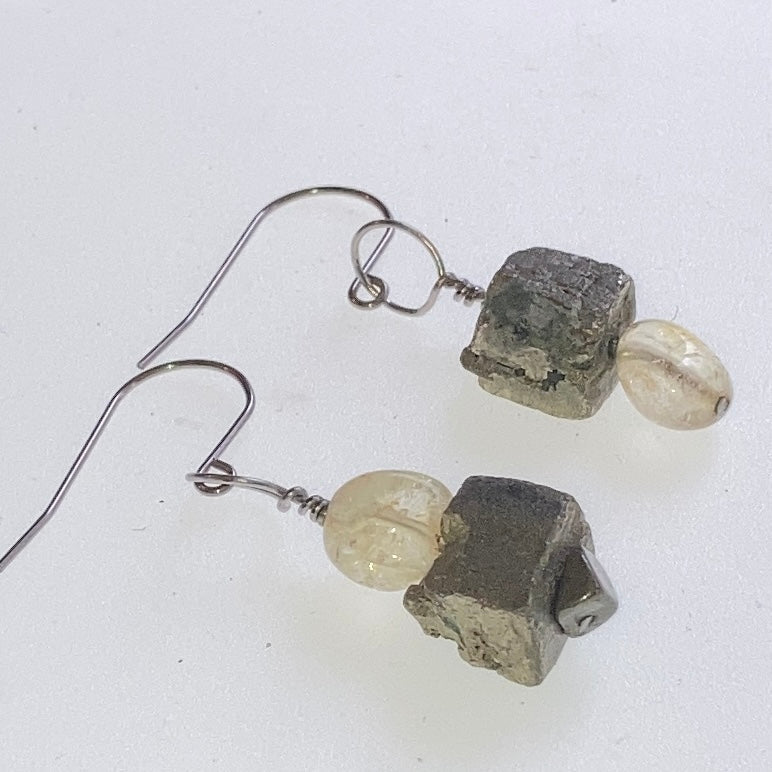 Diplomatic listening earrings -  Pyrite Cube Earring 10mm